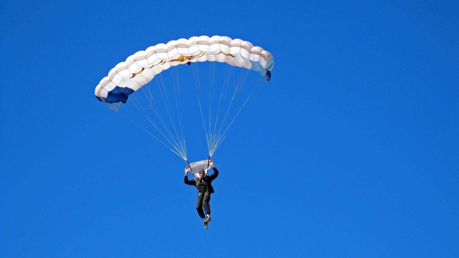 职业体育联赛社会责任实践路径研究，职业体育联赛有些啥