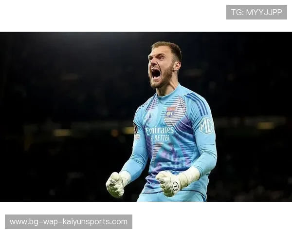 罗马斯维拉尔飞身动作极具气势